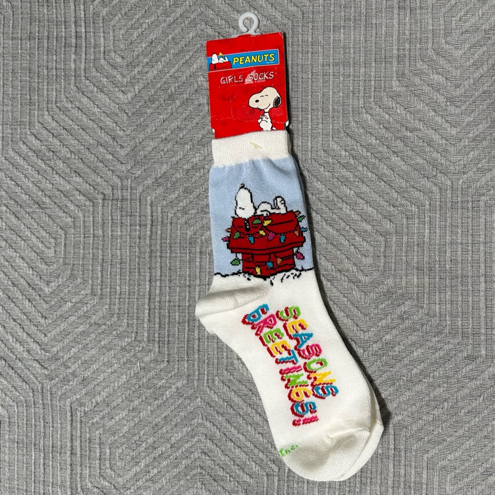 New Snoopy Socks Girl size 9-11